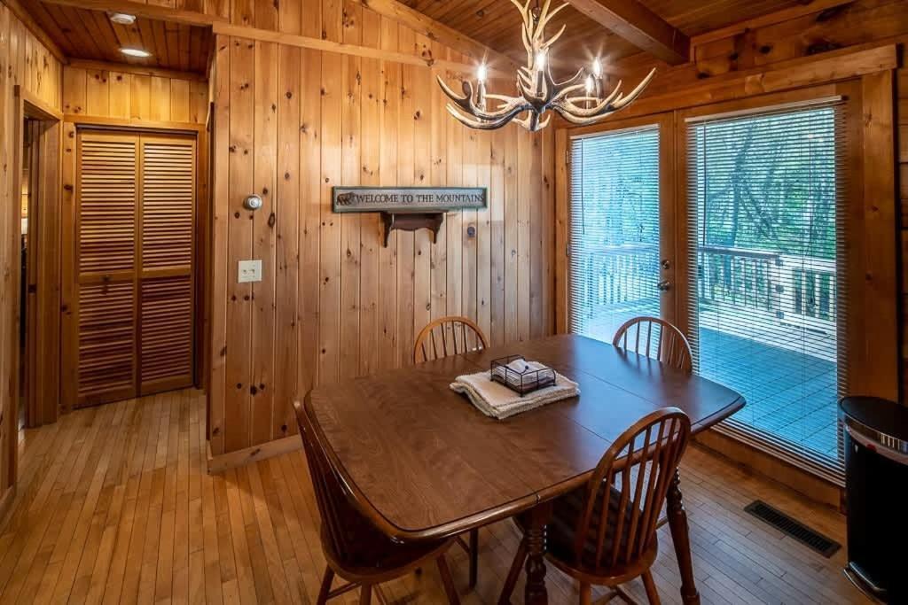 Cozy 'Grey Fox' Cabin Between Boone & Blowing Rock Εξωτερικό φωτογραφία