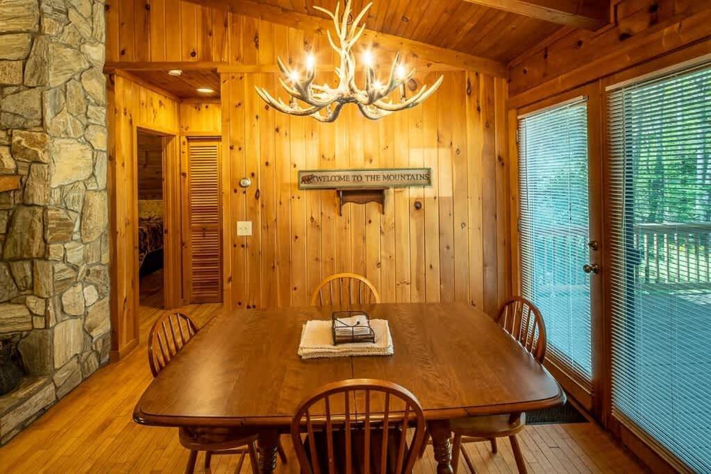 Cozy 'Grey Fox' Cabin Between Boone & Blowing Rock Εξωτερικό φωτογραφία