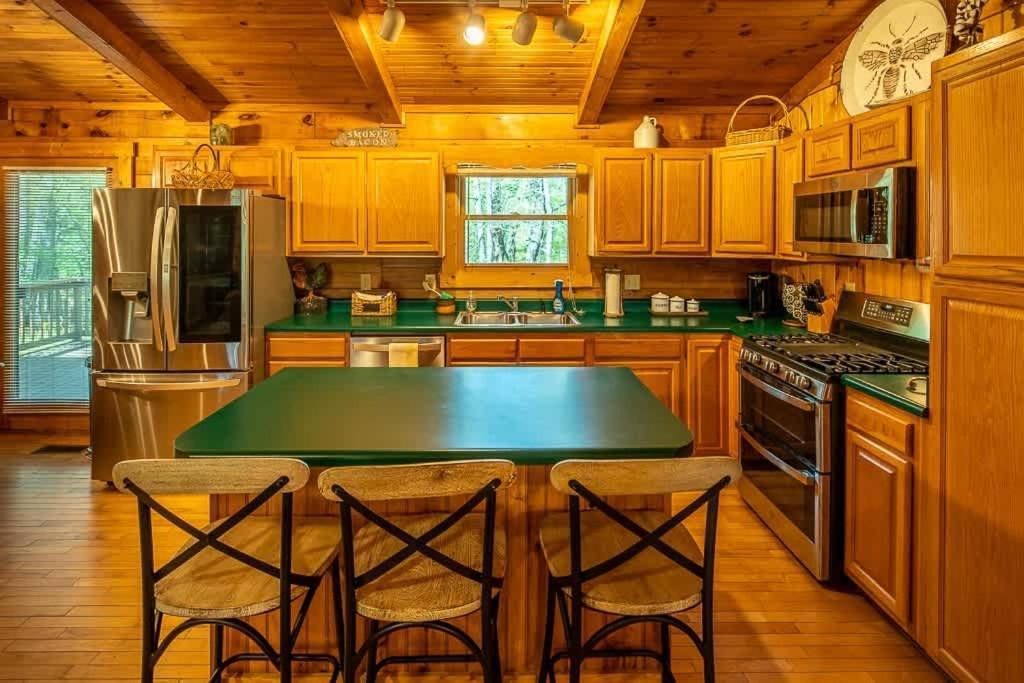 Cozy 'Grey Fox' Cabin Between Boone & Blowing Rock Εξωτερικό φωτογραφία